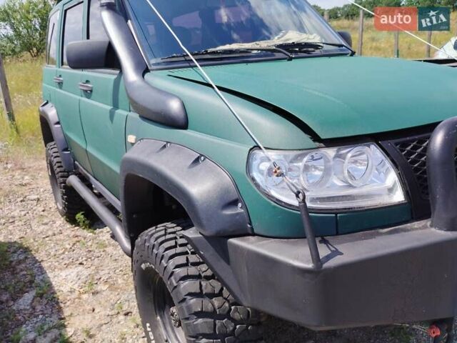 Зеленый УАЗ 3163, объемом двигателя 2.69 л и пробегом 122 тыс. км за 8700 $, фото 3 на Automoto.ua