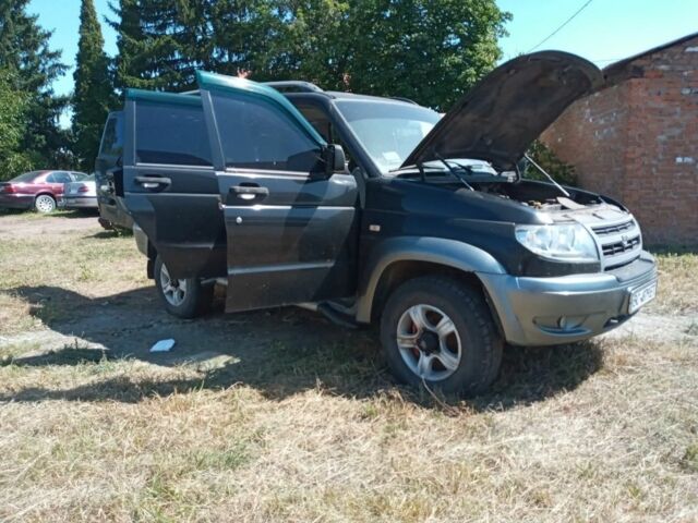 Чорний УАЗ 3163 Patriot, об'ємом двигуна 2.7 л та пробігом 230 тис. км за 3800 $, фото 1 на Automoto.ua