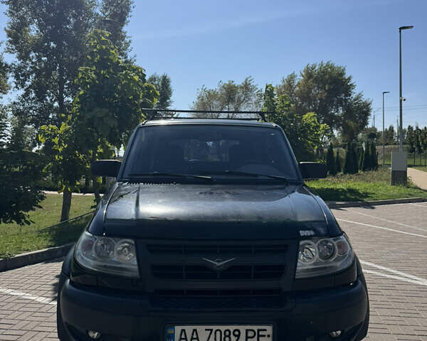 Чорний УАЗ 3163 Patriot, об'ємом двигуна 2.69 л та пробігом 180 тис. км за 3100 $, фото 1 на Automoto.ua