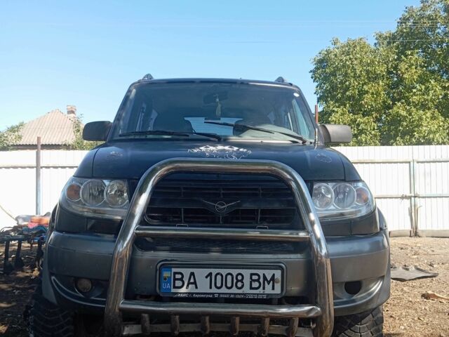 Чорний УАЗ 3163 Patriot, об'ємом двигуна 2.7 л та пробігом 180 тис. км за 2427 $, фото 1 на Automoto.ua