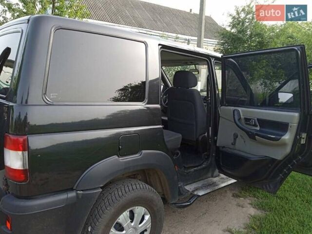 Черный УАЗ 3163 Patriot, объемом двигателя 2.7 л и пробегом 297 тыс. км за 6600 $, фото 6 на Automoto.ua