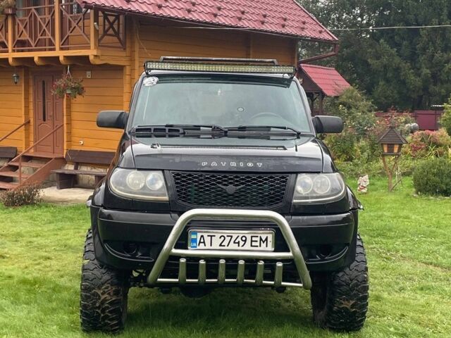 Черный УАЗ 3163 Patriot, объемом двигателя 2.7 л и пробегом 150 тыс. км за 5600 $, фото 1 на Automoto.ua
