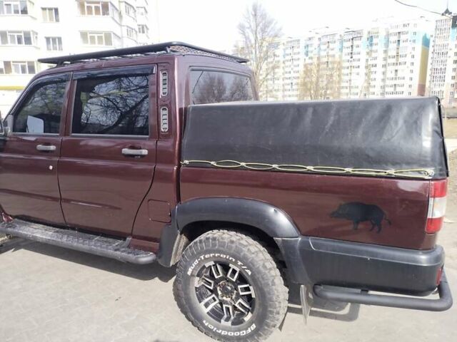 Красный УАЗ 3163 Patriot, объемом двигателя 2.69 л и пробегом 195 тыс. км за 8700 $, фото 5 на Automoto.ua