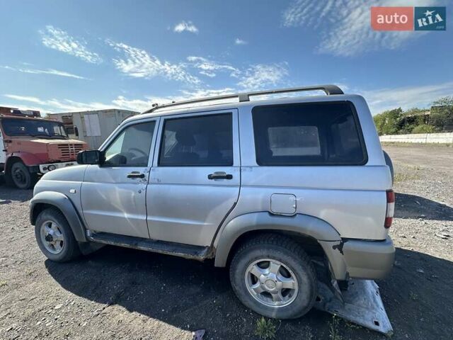 УАЗ 3163 Patriot 2006 в Покровск (Красноармейск) на Automoto.ua Серый УАЗ 3163 Patriot, объемом двигателя 2.69 л и пробегом 755 тыс. км за 3464 $, фото 2 на Automoto.ua
