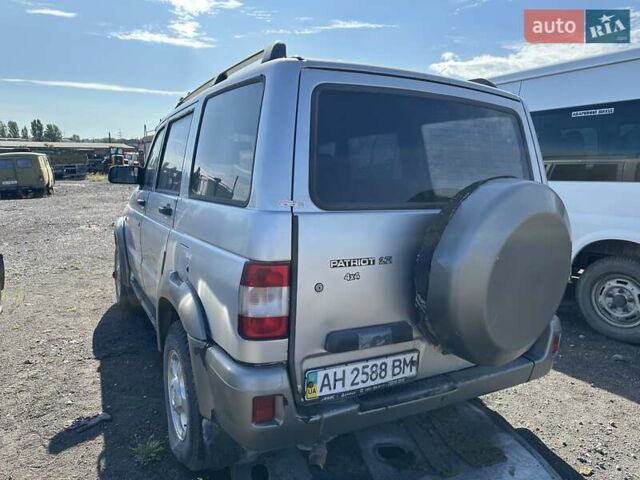 УАЗ 3163 Patriot 2006 в Покровск (Красноармейск) на Automoto.ua Серый УАЗ 3163 Patriot, объемом двигателя 2.69 л и пробегом 755 тыс. км за 3464 $, фото 3 на Automoto.ua