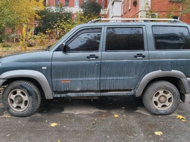 Серый УАЗ 3163 Patriot, объемом двигателя 2.7 л и пробегом 200 тыс. км за 2200 $, фото 1 на Automoto.ua
