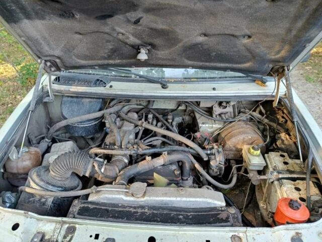 Серый УАЗ 3163 Patriot, объемом двигателя 2.7 л и пробегом 300 тыс. км за 4000 $, фото 1 на Automoto.ua