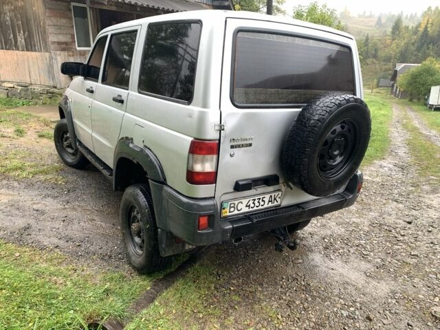 Сірий УАЗ 3163 Patriot, об'ємом двигуна 2.7 л та пробігом 215 тис. км за 3200 $, фото 1 на Automoto.ua