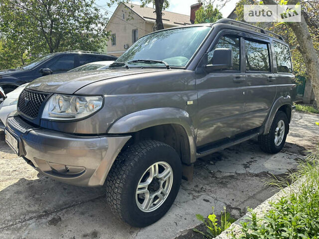 Сірий УАЗ 3163 Patriot, об'ємом двигуна 2.69 л та пробігом 190 тис. км за 5400 $, фото 1 на Automoto.ua