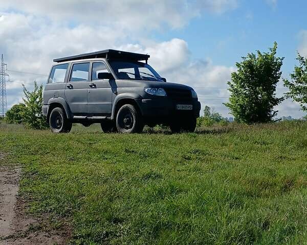 Сірий УАЗ 3163 Patriot, об'ємом двигуна 2.69 л та пробігом 322 тис. км за 4444 $, фото 11 на Automoto.ua