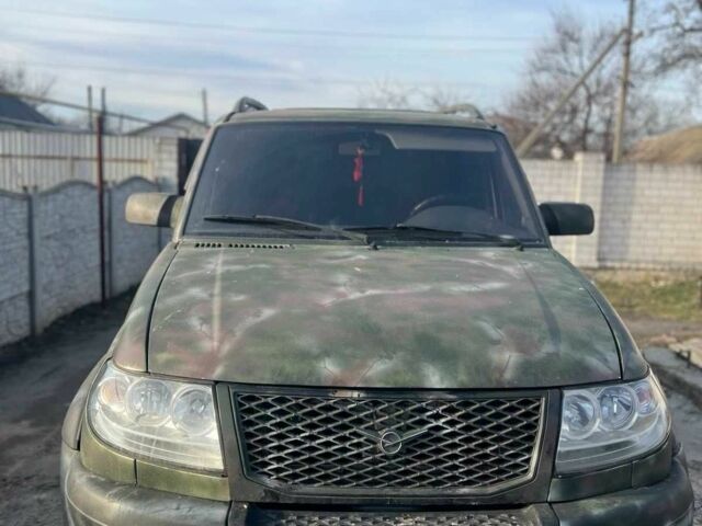 Сірий УАЗ 3163 Patriot, об'ємом двигуна 0.27 л та пробігом 260 тис. км за 4200 $, фото 3 на Automoto.ua