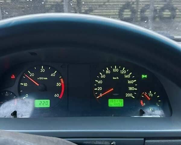 Зелений УАЗ 3163 Patriot, об'ємом двигуна 2.69 л та пробігом 170 тис. км за 2500 $, фото 1 на Automoto.ua