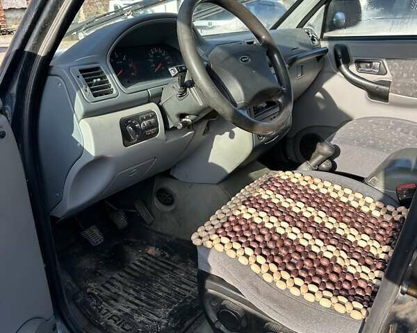 Зеленый УАЗ 3163 Patriot, объемом двигателя 2.69 л и пробегом 100 тыс. км за 6000 $, фото 9 на Automoto.ua