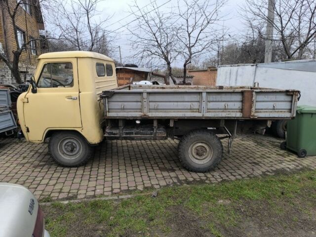 Бежевий УАЗ 3303, об'ємом двигуна 2.5 л та пробігом 32 тис. км за 2500 $, фото 1 на Automoto.ua