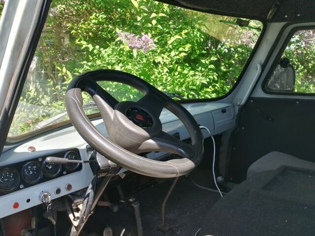 Серый УАЗ 3303, объемом двигателя 2.4 л и пробегом 25 тыс. км за 3200 $, фото 3 на Automoto.ua