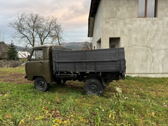 Зеленый УАЗ 3303, объемом двигателя 2.5 л и пробегом 50 тыс. км за 2300 $, фото 1 на Automoto.ua