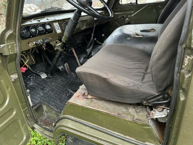 Зеленый УАЗ 3303, объемом двигателя 2.5 л и пробегом 50 тыс. км за 2300 $, фото 3 на Automoto.ua