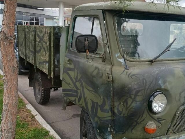 УАЗ 3303 1985 в Погребище на Automoto.ua Зеленый УАЗ 3303, объемом двигателя 2 л и пробегом 300 тыс. км за 1400 $, фото 1 на Automoto.ua
