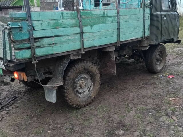 Зеленый УАЗ 3303, объемом двигателя 2.4 л и пробегом 50 тыс. км за 1600 $, фото 2 на Automoto.ua