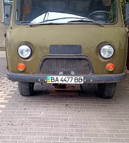 Зеленый УАЗ 3303, объемом двигателя 2.4 л и пробегом 100 тыс. км за 5200 $, фото 1 на Automoto.ua