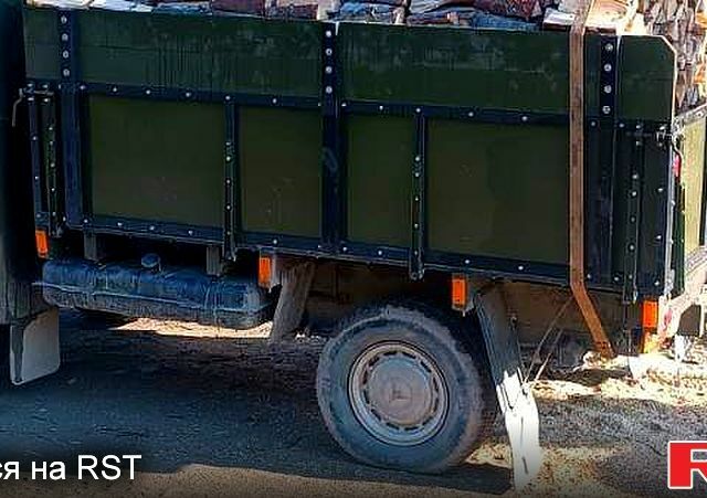 Зелений УАЗ 3303, об'ємом двигуна 2.4 л та пробігом 210 тис. км за 5500 $, фото 4 на Automoto.ua