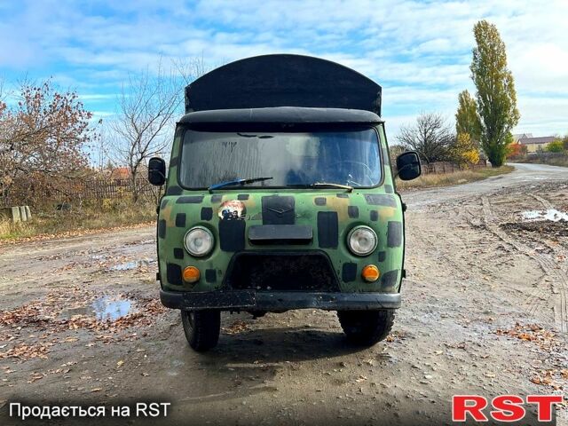 Зеленый УАЗ 3303, объемом двигателя 2.4 л и пробегом 120 тыс. км за 1200 $, фото 6 на Automoto.ua