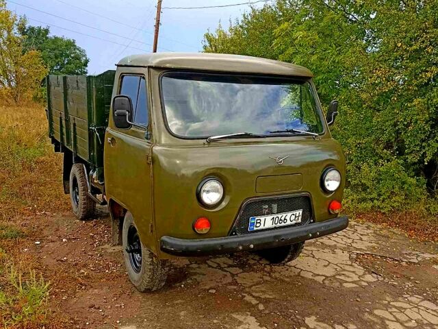 Зеленый УАЗ 3303, объемом двигателя 2.4 л и пробегом 98 тыс. км за 2500 $, фото 3 на Automoto.ua