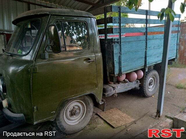 Зелений УАЗ 3303, об'ємом двигуна 2.4 л та пробігом 0 тис. км за 1800 $, фото 2 на Automoto.ua