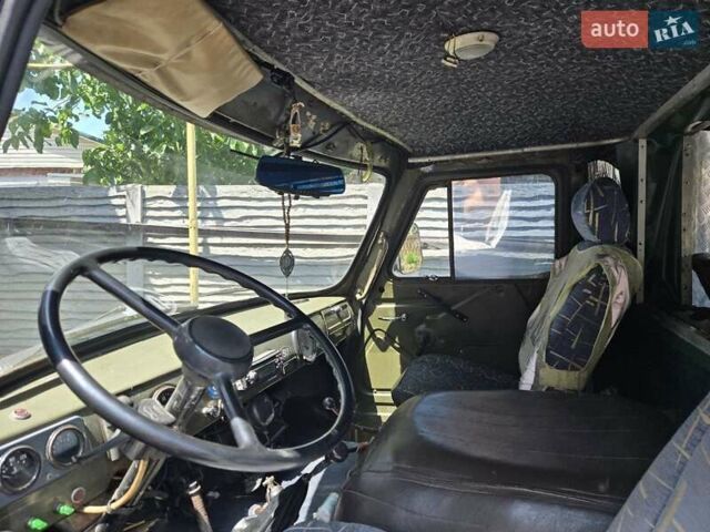 Зеленый УАЗ 3303, объемом двигателя 2.4 л и пробегом 380 тыс. км за 5400 $, фото 2 на Automoto.ua