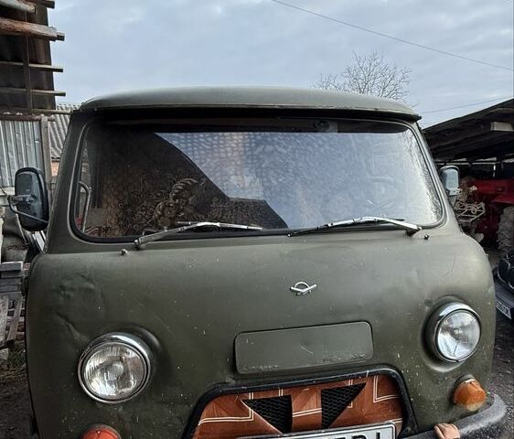 Зеленый УАЗ 3303, объемом двигателя 2.5 л и пробегом 300 тыс. км за 1800 $, фото 1 на Automoto.ua