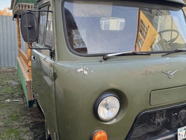Зелений УАЗ 3303, об'ємом двигуна 2.5 л та пробігом 100 тис. км за 2200 $, фото 1 на Automoto.ua