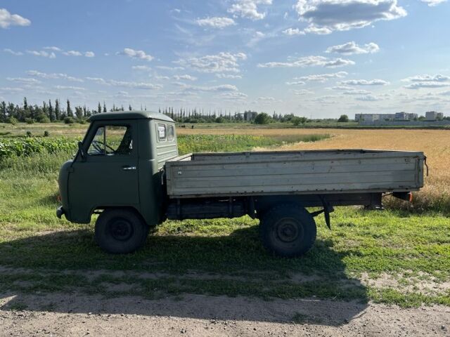 Зеленый УАЗ 3303, объемом двигателя 2.7 л и пробегом 1000 тыс. км за 3700 $, фото 1 на Automoto.ua