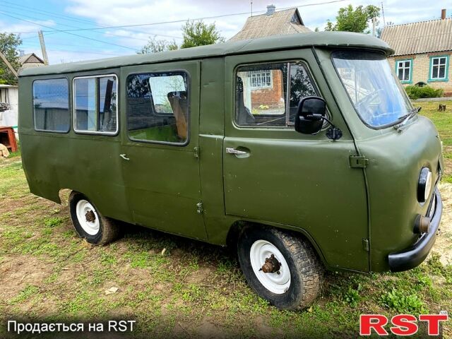 Зеленый УАЗ 3303, объемом двигателя 2.4 л и пробегом 100 тыс. км за 1600 $, фото 1 на Automoto.ua