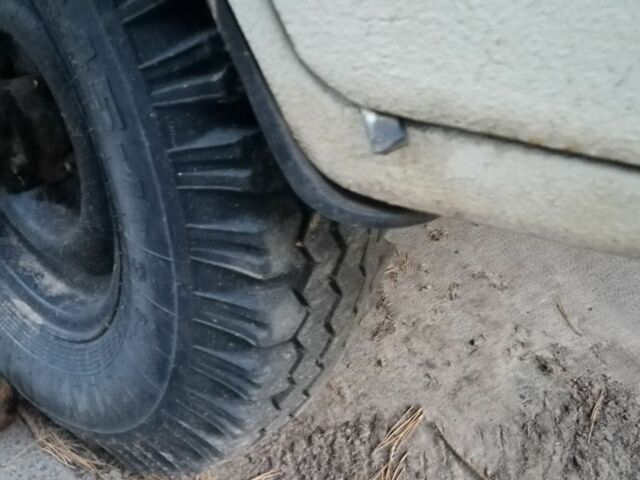 Белый УАЗ 3741, объемом двигателя 2.5 л и пробегом 82 тыс. км за 1836 $, фото 13 на Automoto.ua