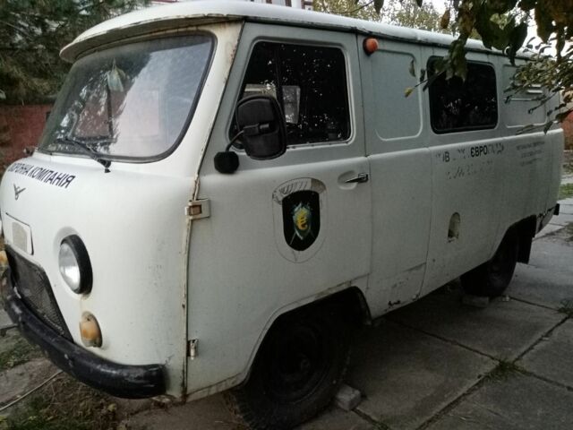 Белый УАЗ 3741, объемом двигателя 2.5 л и пробегом 82 тыс. км за 1836 $, фото 4 на Automoto.ua