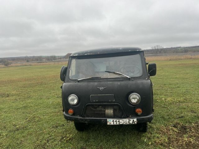 Черный УАЗ 3741, объемом двигателя 2.4 л и пробегом 80 тыс. км за 2377 $, фото 1 на Automoto.ua