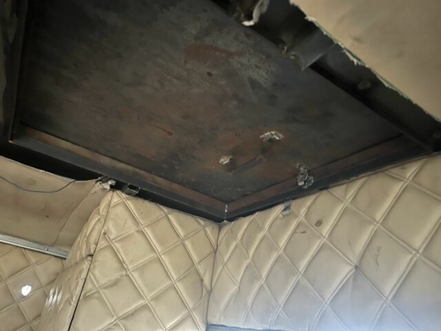 Черный УАЗ 3741, объемом двигателя 2.4 л и пробегом 80 тыс. км за 2377 $, фото 6 на Automoto.ua