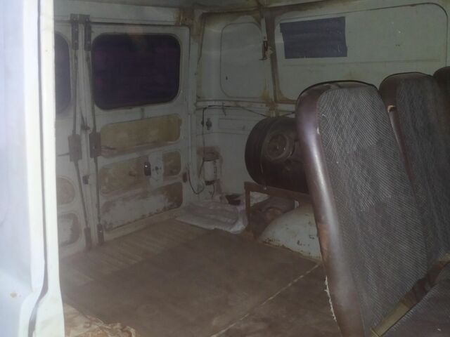 Серый УАЗ 3741, объемом двигателя 2.4 л и пробегом 268 тыс. км за 1500 $, фото 5 на Automoto.ua