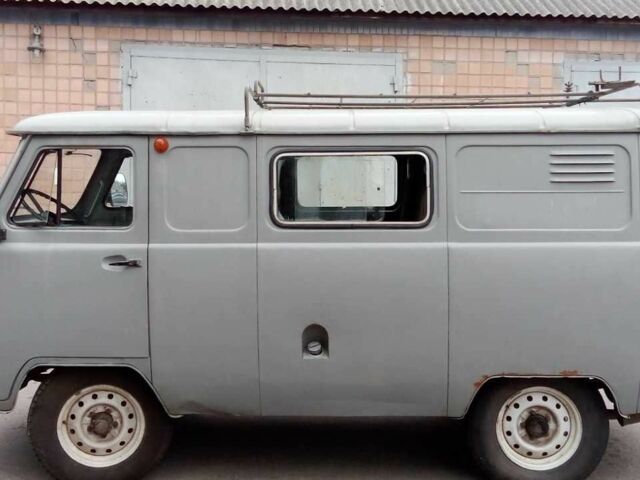 Серый УАЗ 3741, объемом двигателя 2.7 л и пробегом 300 тыс. км за 2415 $, фото 3 на Automoto.ua