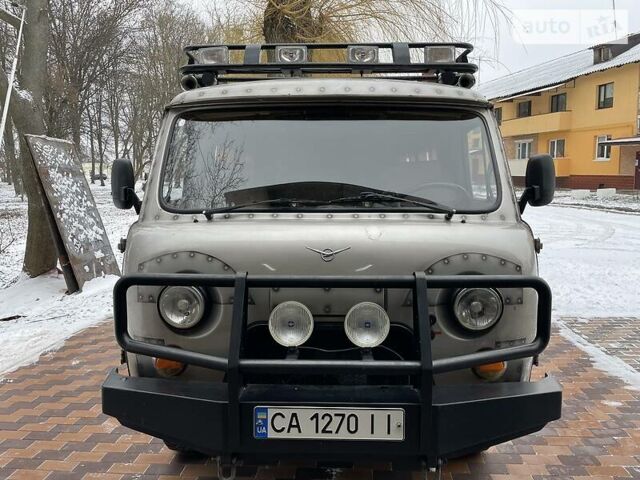 Сірий УАЗ 3741, об'ємом двигуна 2.4 л та пробігом 90 тис. км за 8900 $, фото 1 на Automoto.ua