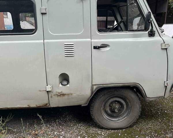 Серый УАЗ 3741, объемом двигателя 2.45 л и пробегом 532 тыс. км за 3500 $, фото 4 на Automoto.ua