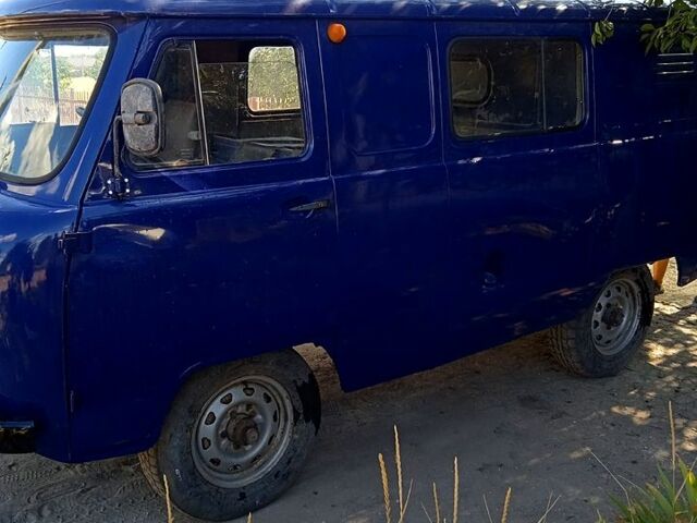 Синий УАЗ 3741, объемом двигателя 2.4 л и пробегом 0 тыс. км за 2500 $, фото 2 на Automoto.ua