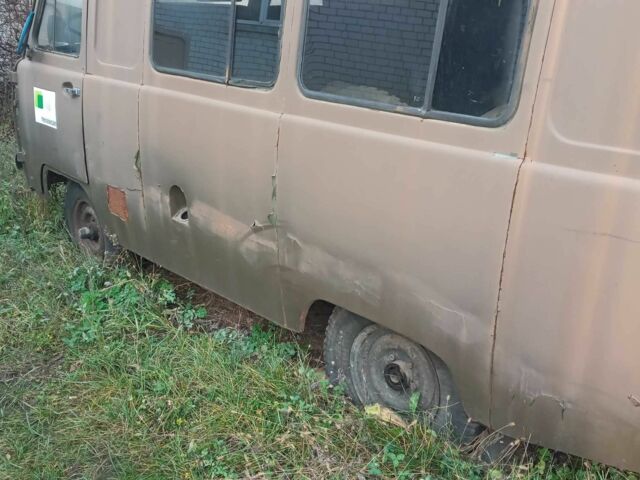 Зеленый УАЗ 3741, объемом двигателя 0 л и пробегом 300 тыс. км за 709 $, фото 2 на Automoto.ua