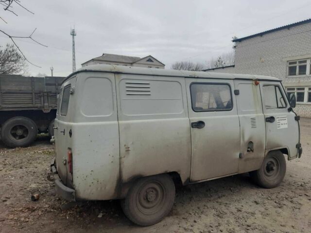Білий УАЗ 3909 Фермер, об'ємом двигуна 2.4 л та пробігом 450 тис. км за 1027 $, фото 1 на Automoto.ua