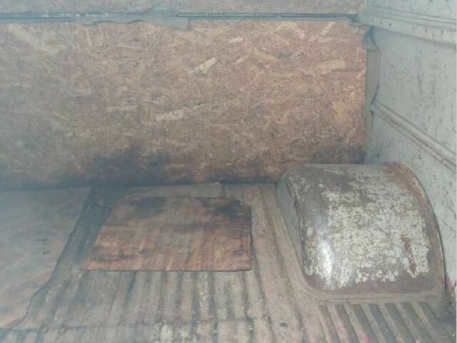 Серый УАЗ 3909 Фермер, объемом двигателя 2.4 л и пробегом 464 тыс. км за 1124 $, фото 5 на Automoto.ua