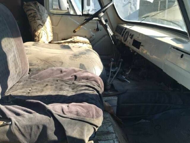 Серый УАЗ 3909 Фермер, объемом двигателя 2.4 л и пробегом 310 тыс. км за 1124 $, фото 4 на Automoto.ua