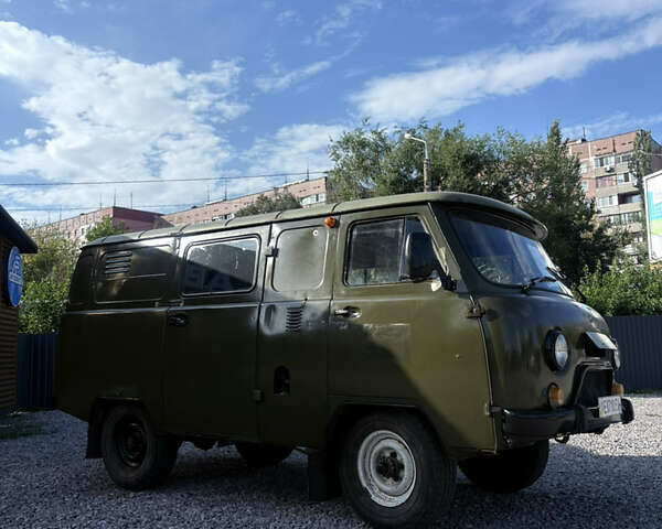 Зелений УАЗ 3909 Фермер, об'ємом двигуна 2.69 л та пробігом 500 тис. км за 1800 $, фото 1 на Automoto.ua