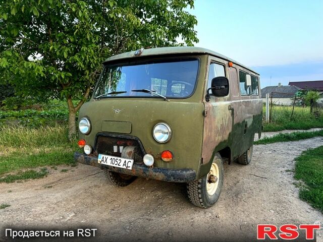 УАЗ 452, объемом двигателя 2.5 л и пробегом 0 тыс. км за 1150 $, фото 1 на Automoto.ua