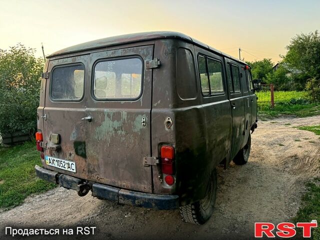 УАЗ 452, объемом двигателя 2.5 л и пробегом 0 тыс. км за 1150 $, фото 13 на Automoto.ua
