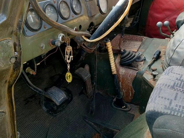 УАЗ 452, объемом двигателя 2.5 л и пробегом 0 тыс. км за 1000 $, фото 2 на Automoto.ua